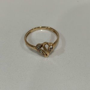 10k gold heart ring with diamond chips